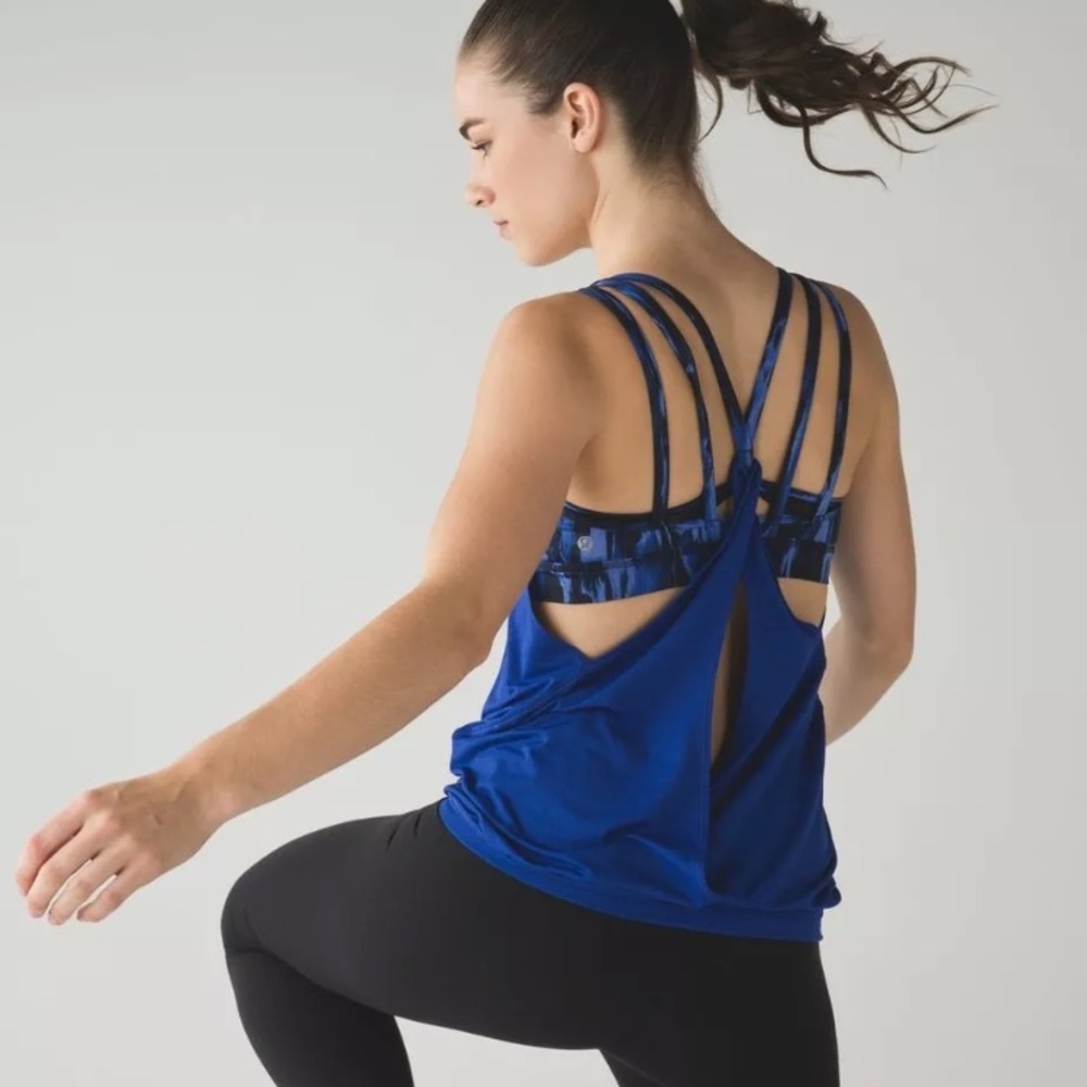 Lululemon nouveau limits, size 6, like new!